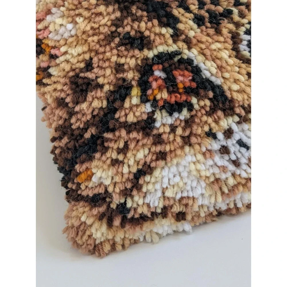 Vintage Latch Hook Tabby Cat Throw Pillow Complete Handmade‎ Shag Retro Feline